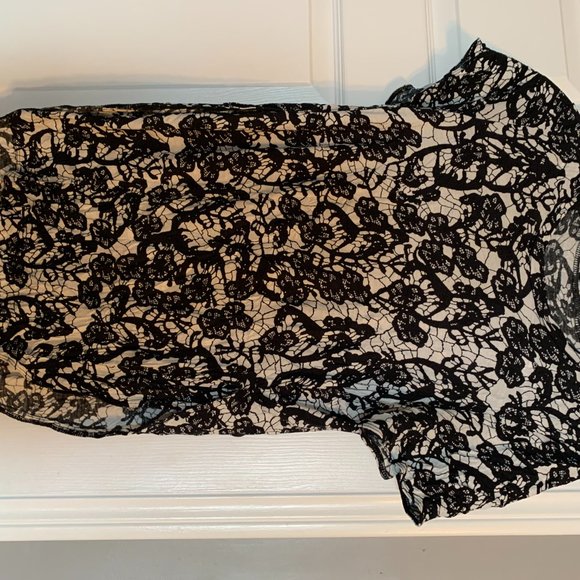 ★ 3 for $10 ★ Wilfrid Capucine T-shirt - Picture 2 of 3